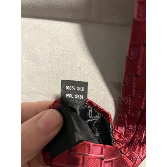 J Ferrar Red Tie 60x3.75 100% Silk - Picture 4 of 4